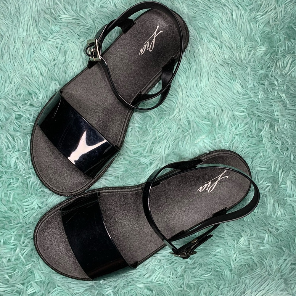 Black sandals